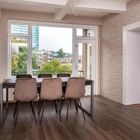 Penthouse In Center Apartment